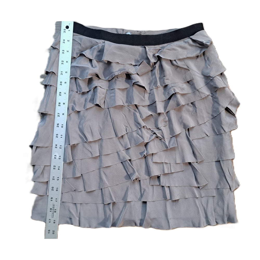 Club Monaco Grey‎ 100% Silk Tiered Ruffle Mini Skirt Size 2 Exposed Back Zip - Picture 2 of 8